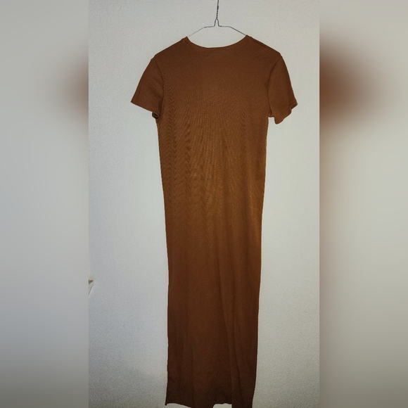THE HANGER Womens Ribbed Rust Brown Short Sleeve Maxi Dress Size: Small NWT - Picture 2 of 8